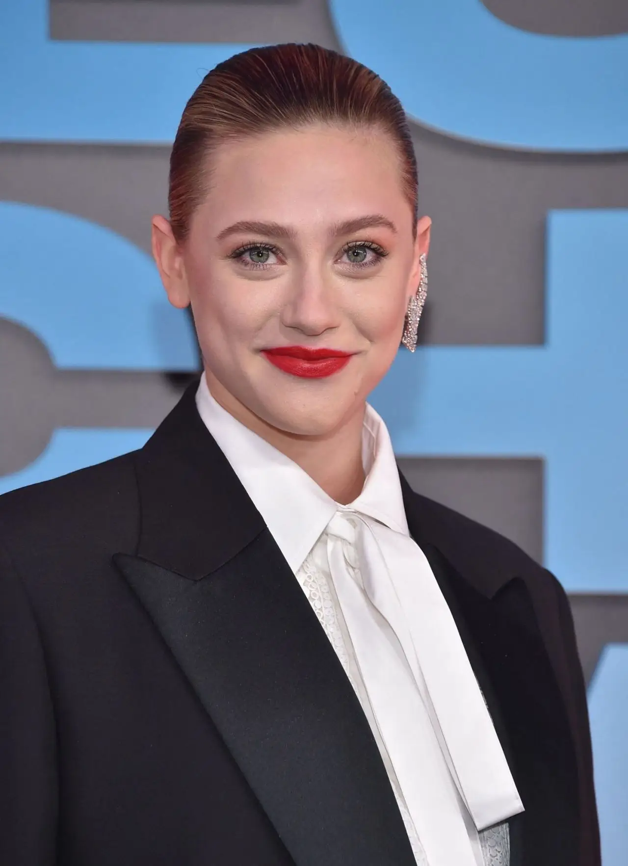 Lili Reinhart at 47th Ceremony of the People Choice Awards in Santa Monica05